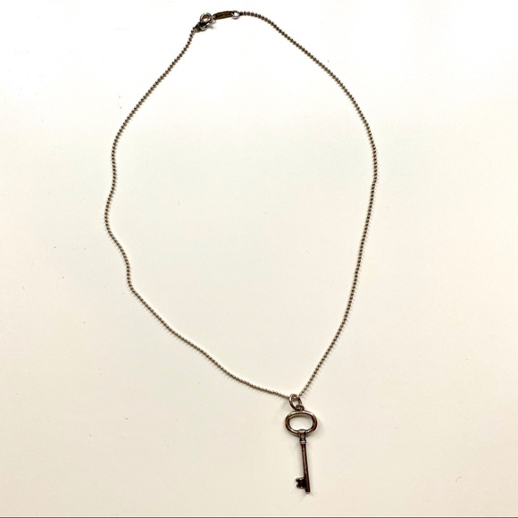 TIFFANY KEY NECKLACE - Picture 3 of 5